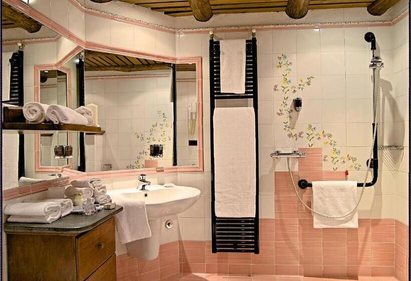 غرفة قياسية رباعية مطلة على الحديقة, La Brace