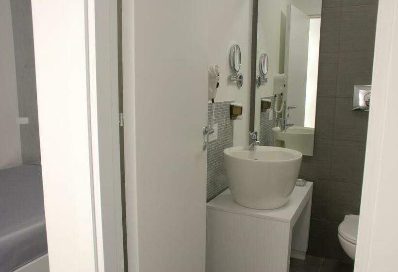 エコノミールーム, Piccola Caracas B&b