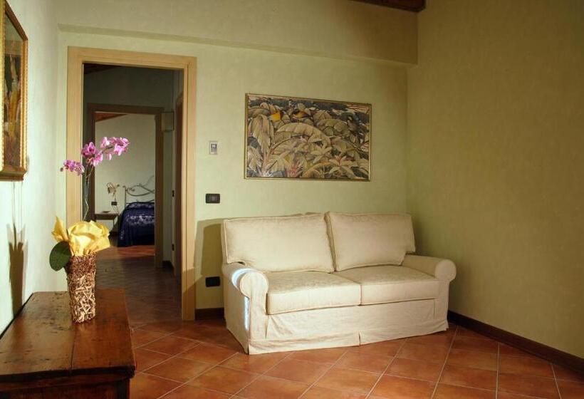 سوییت جونیور, Agriturismo Macesina
