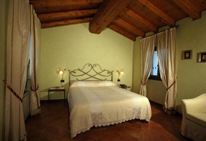 سوییت جونیور, Agriturismo Macesina