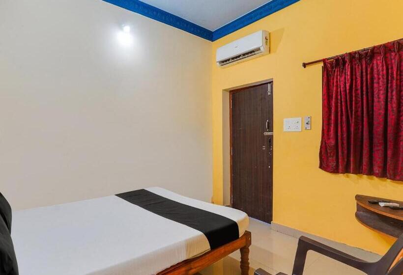 Номер Стандарт, Oyo Raghul Residency