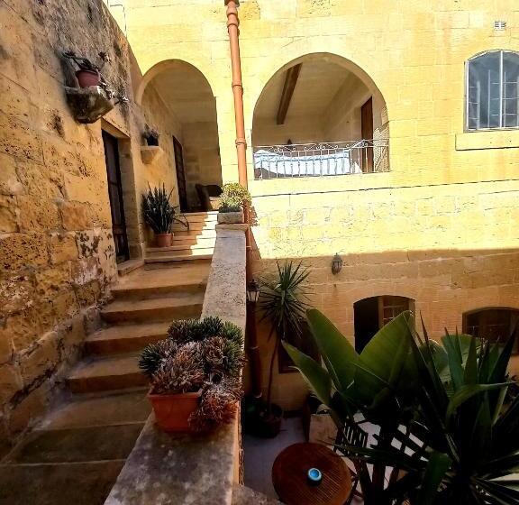 اتاق استاندارد سه نفره, Majsi Indoor Heated Pool B&b