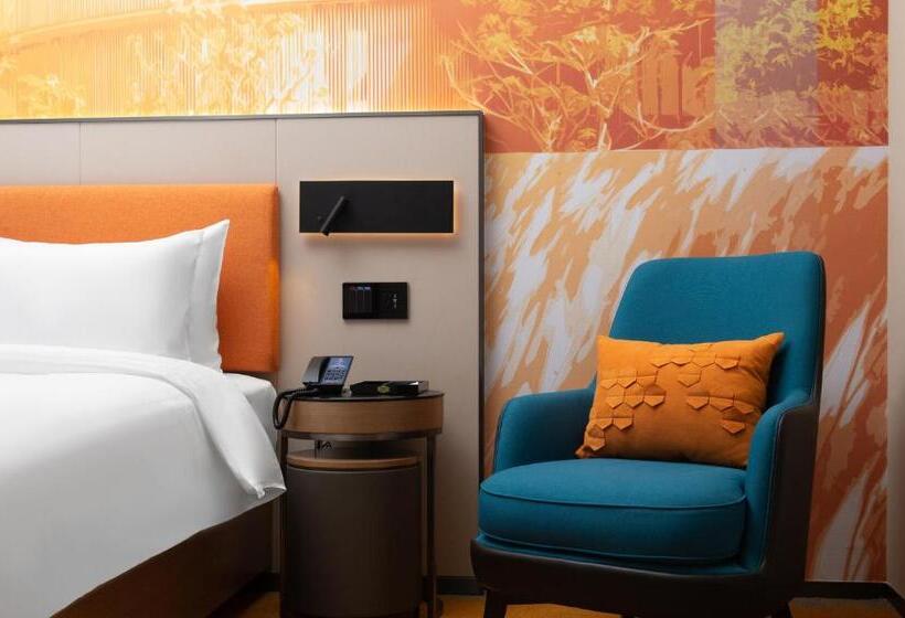 Номер Комфорт, Hampton By Hilton Foshan Beijiao