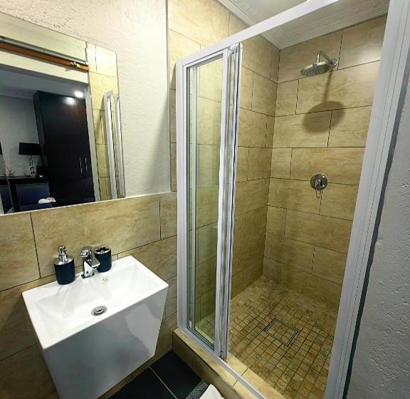 디럭스 룸, Indlovu Guesthouse