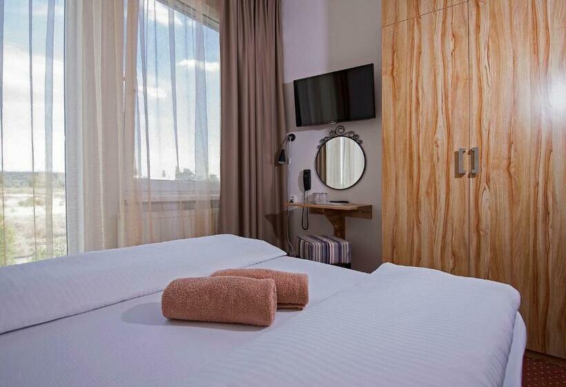 اتاق خانوادگی, Aviator Garni Hotel Bratislava