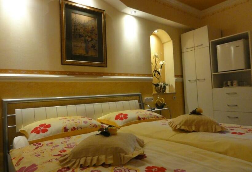 اتاق لوکس, Rooms Beros