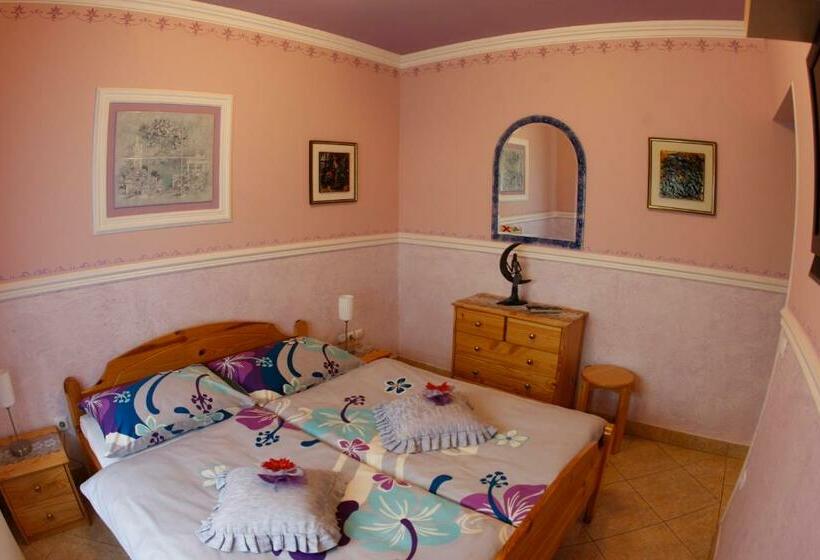 اتاق لوکس سه تخته, Rooms Beros