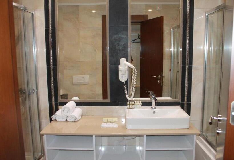 스탠다드 트리플 발코니 룸, Mirage Hotel   Struga