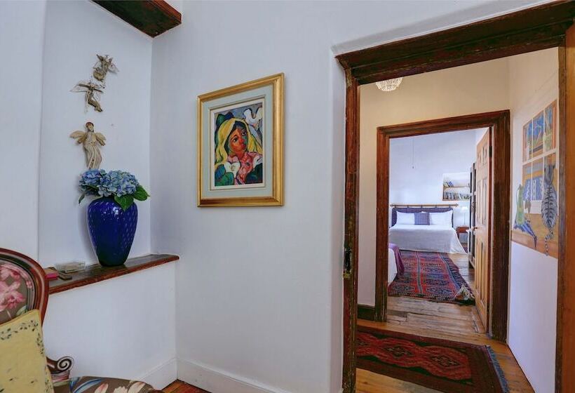 Трехместный Номер Комфорт, 81 On Church Guest House