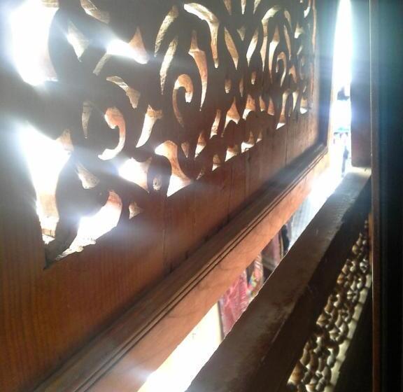 اتاق راحتی سه تخته, Riad Malak