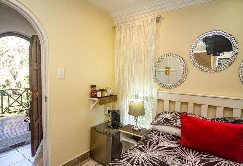 اتاق اکونومی, La Loggia Bed And Breakfast