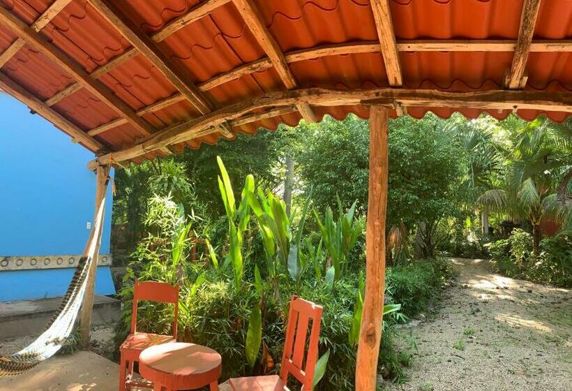 标准三人间, Gardenhotel Macan Ché B&b