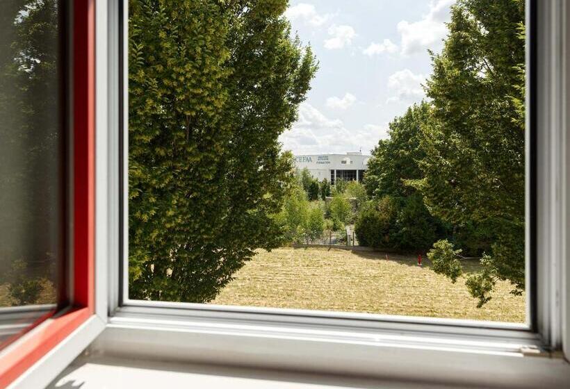 חדר סטנדרט לארבעה, B&b Hotel Paris Nord Villepinte