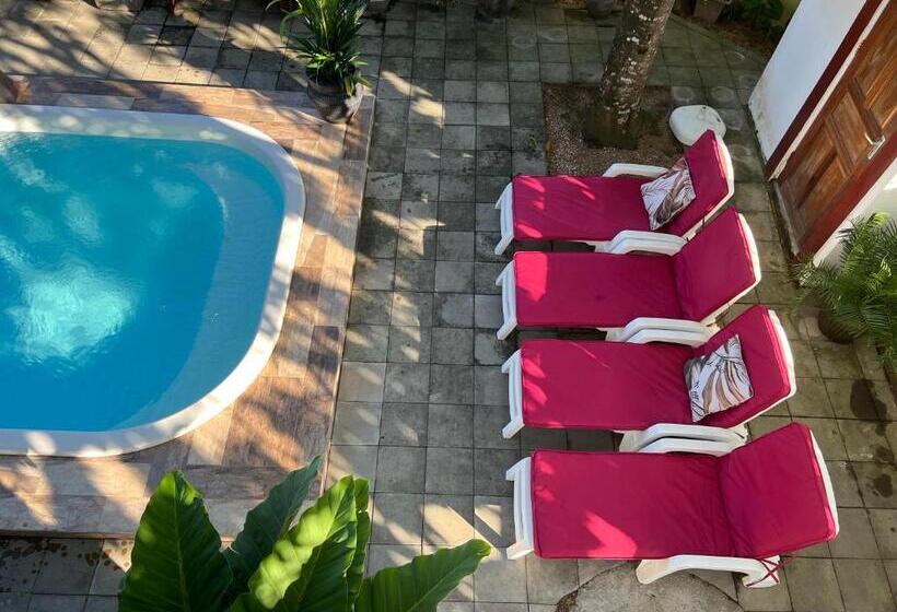 اتاق استاندارد با چشم‌انداز باغ, Villa Famiri Boutique