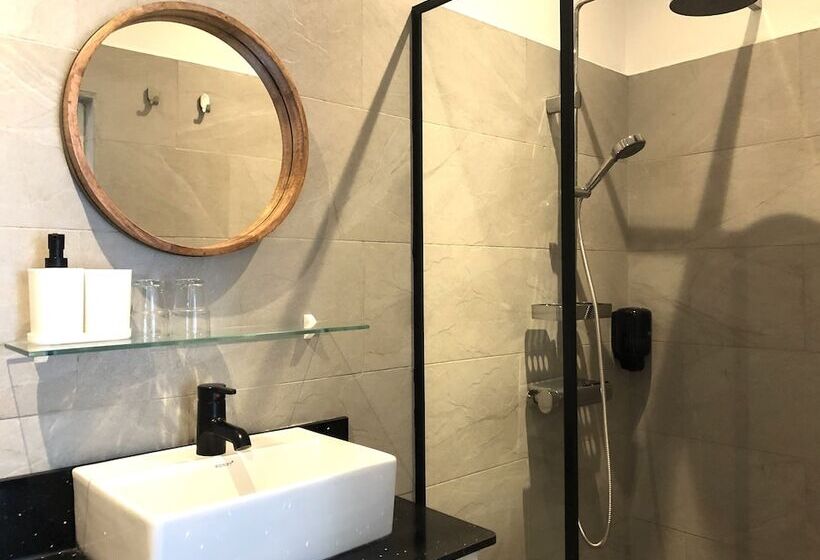 اتاق لوکس, Villa Famiri Boutique