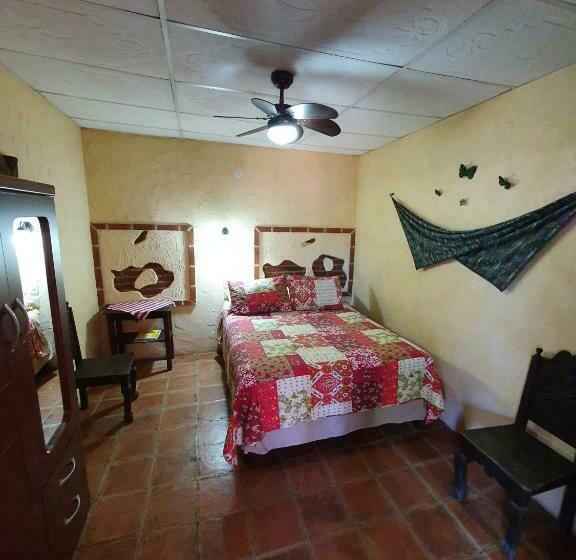 اتاق استاندارد یک نفره, Un Hotel En La Antigua