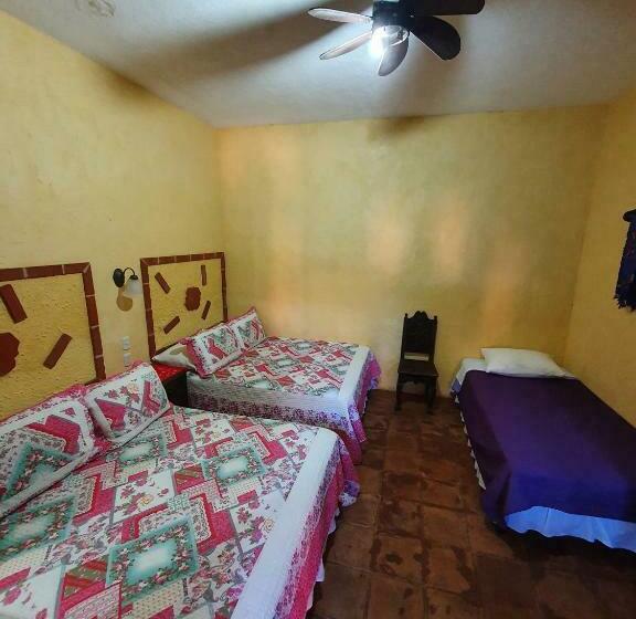 اتاق استاندارد سه نفره, Un Hotel En La Antigua