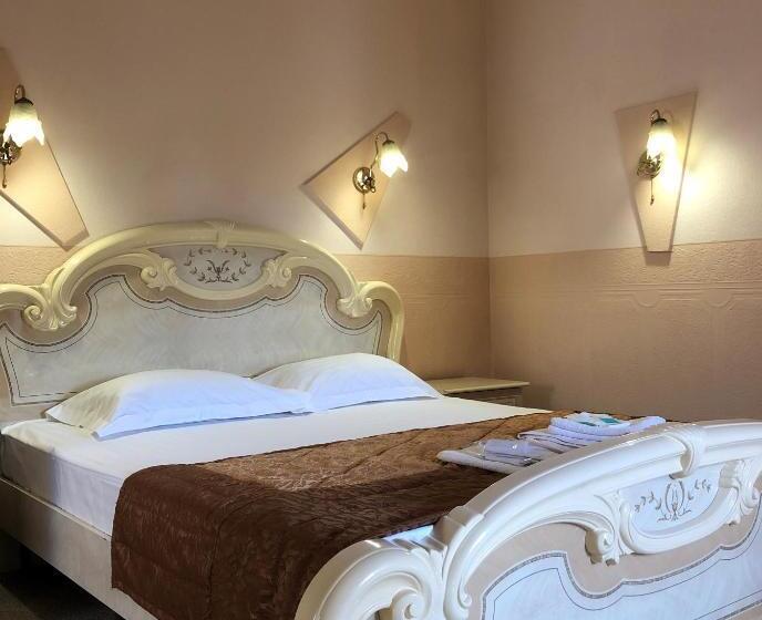 اتاق اکونومی, Boutique Tovmed