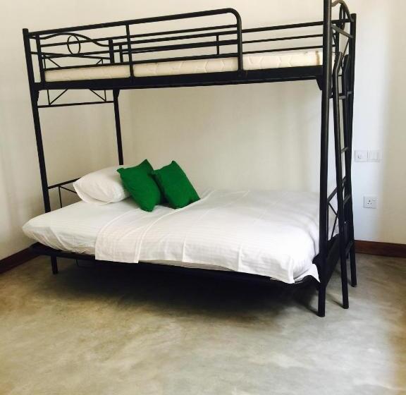 Люкс Семейный 2 Спальни, Nagenahira Beach Villa