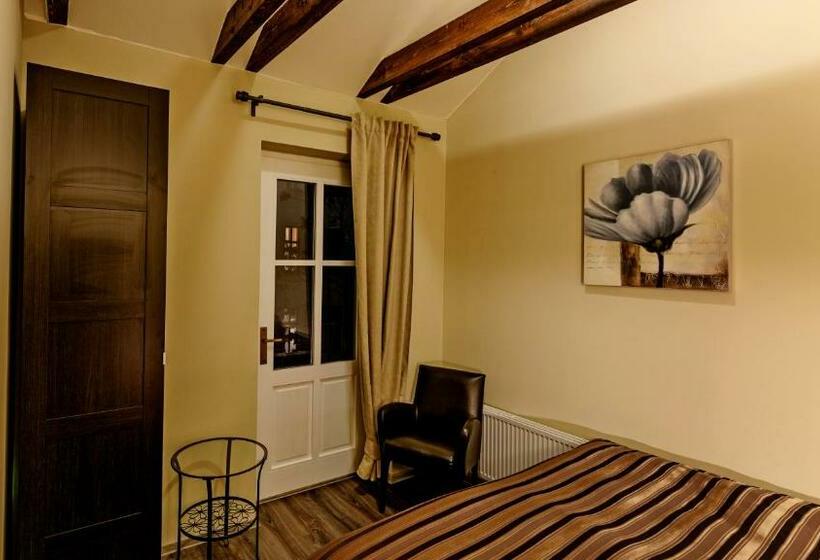 اتاق دوبلکس, Dům U Pikové Desítky