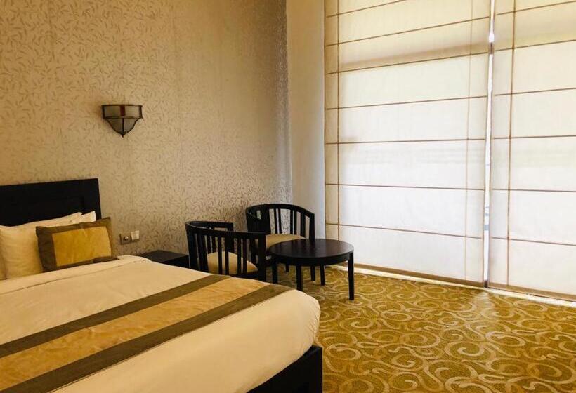 풀장 전망 스위트, Grand Tamarind Lake