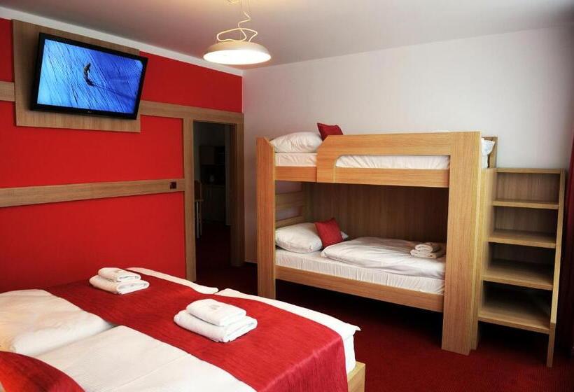 Family Suite, Uno