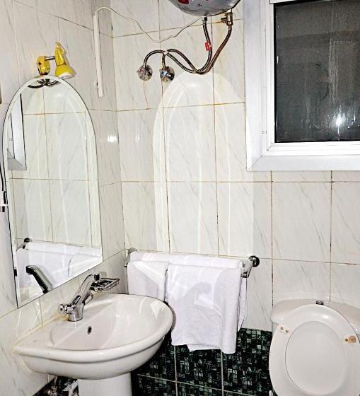 Camera Tripla Standard, Minya Compound Of The Armed Forces