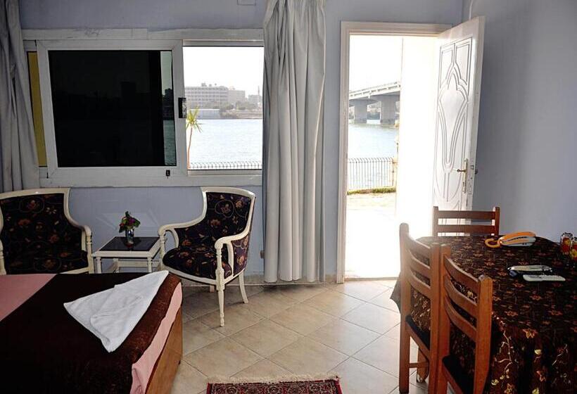 Suite Familiare, Minya Compound Of The Armed Forces