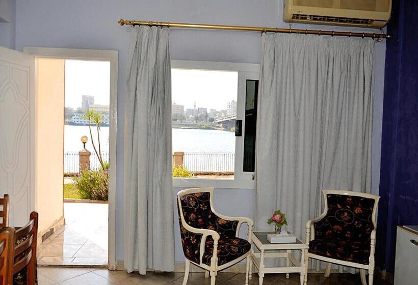 Suite Familiare, Minya Compound Of The Armed Forces