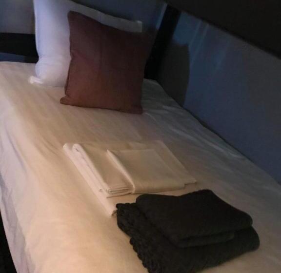 经济型三人房间, Carlstadcity H Boutique Hotell