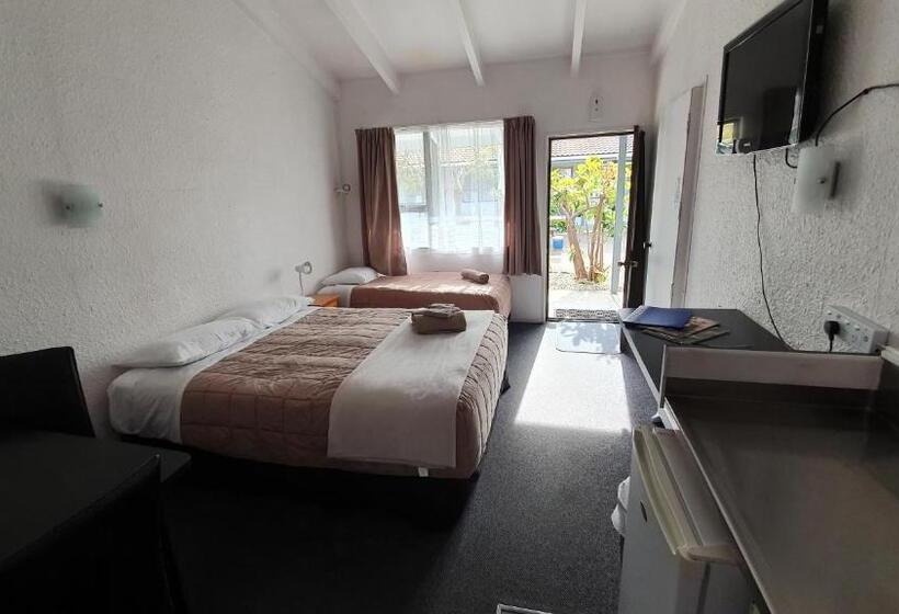 Студия Стандарт, Cortez Motel