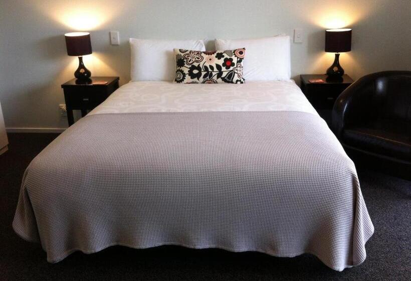 استودیوی استاندارد, Darfield Motel