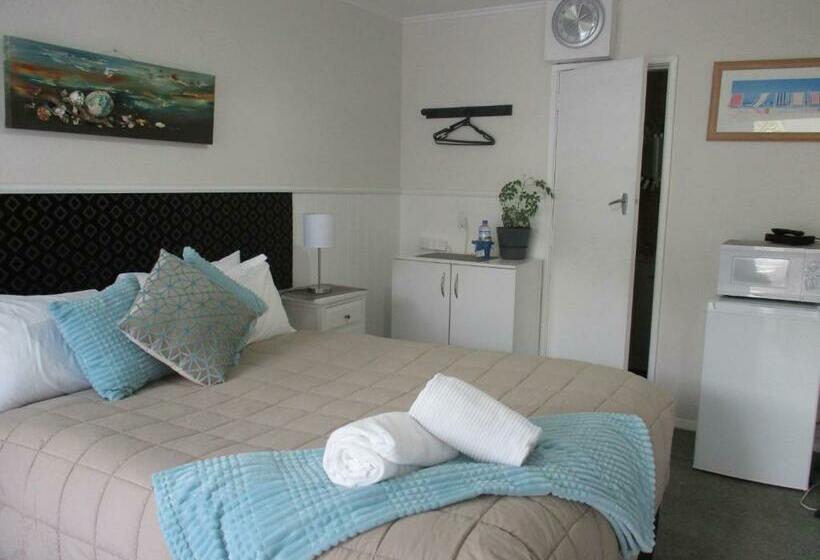 基本工作室, High Street Living Motel