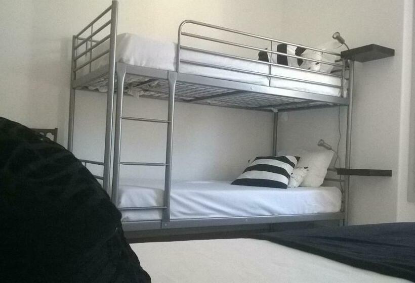 Четырехместный Номер Стандарт, Hostel Rossio Alcobaça