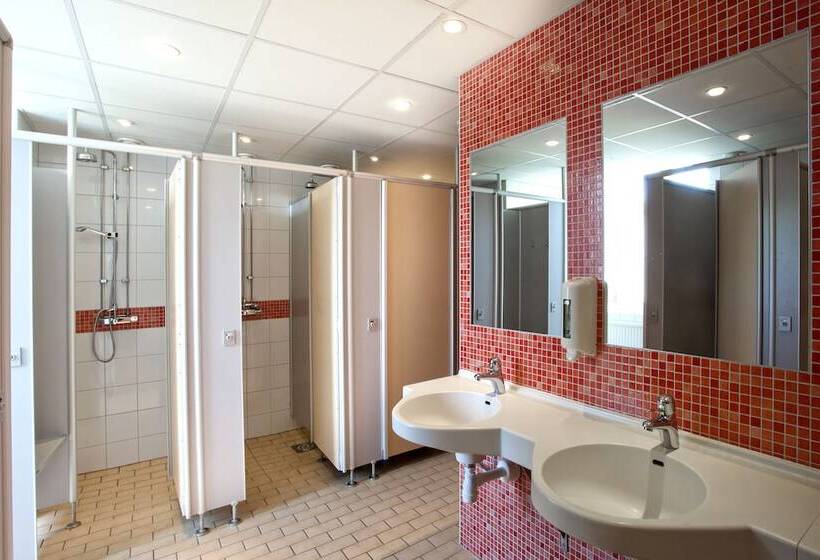 اتاق خانوادگی با سرویس بهداشتی مشترک, Kvibergs Vandrarhem   Hostel