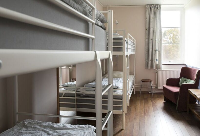 اتاق استاندارد سه تخته با سرویس بهداشتی مشترک, Kvibergs Vandrarhem   Hostel