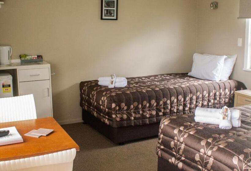 Студия Стандарт, Palm Motel Waihi