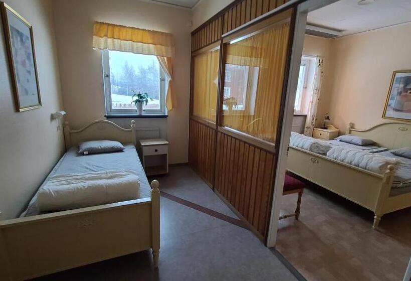 Трехместный Номер Стандарт Совместная Ванная, Vasaloppsmålet   Hostel Mora   Målkullans Vandrarhem