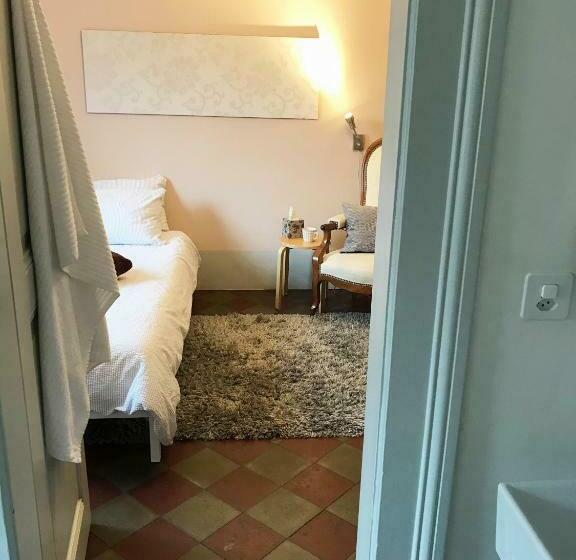 اتاق استاندارد یک نفره, B&b The B