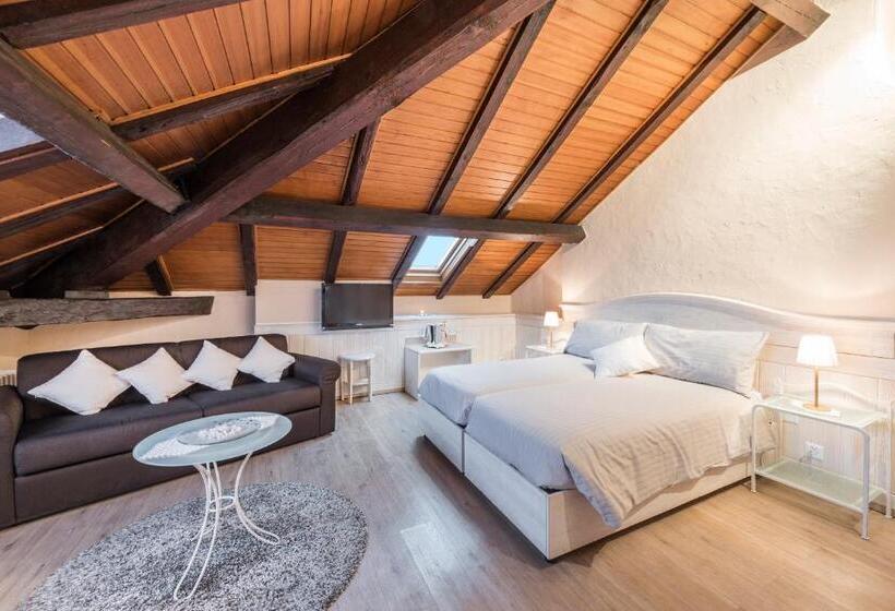 Семейный Номер, Albergo Ristorante La Palma