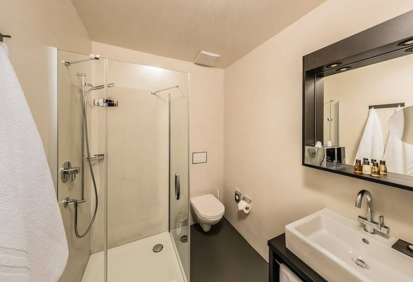 标准间, Pensiun Aldier