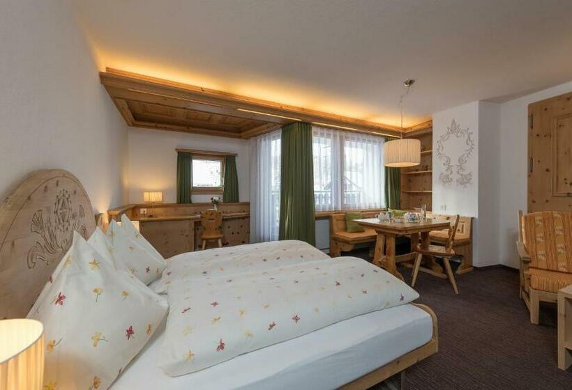 Номер Superior с Балконом, Seraina