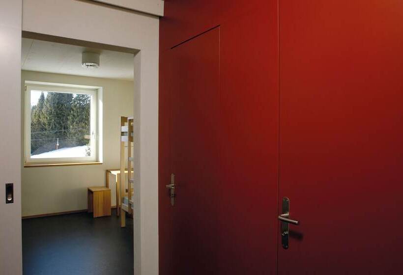 标准四人间共用浴室, Valbellalenzerheide Youth Hostel
