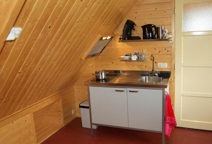 스탠다드 스튜디오, B&b En Vakantiehuisje Ursula
