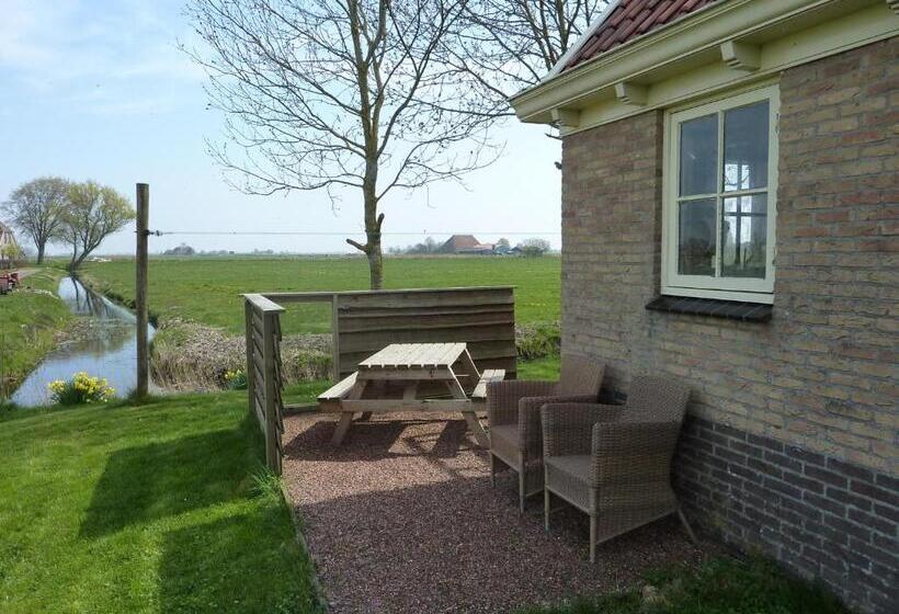 스탠다드 스튜디오, B&b En Vakantiehuisje Ursula