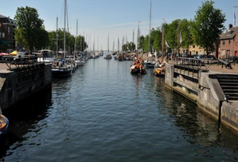 标准间带漩涡浴缸, Logement Hellevoetsluis