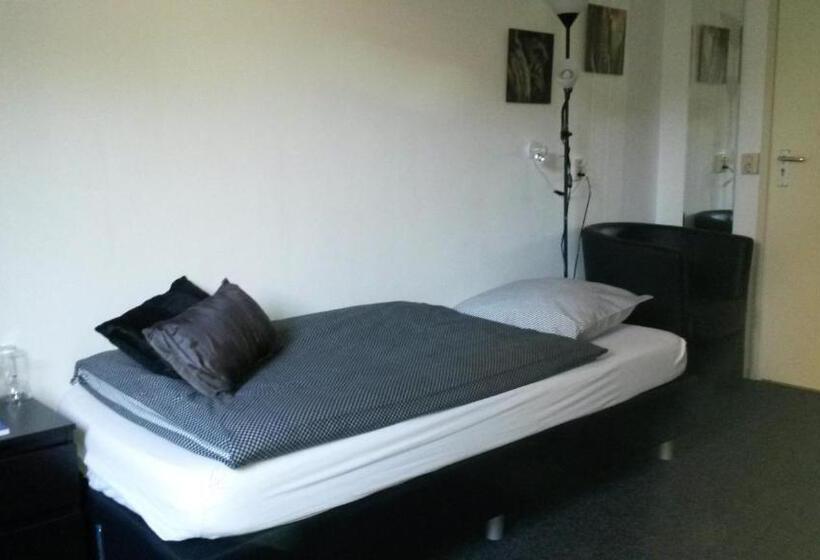 标准单人间共用浴室, Bed & Breakfast Zuidlaren