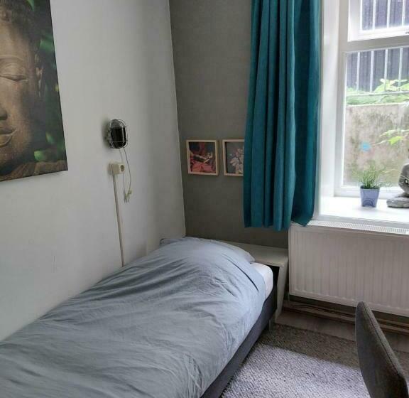 标准单人间, Simplon Hostel