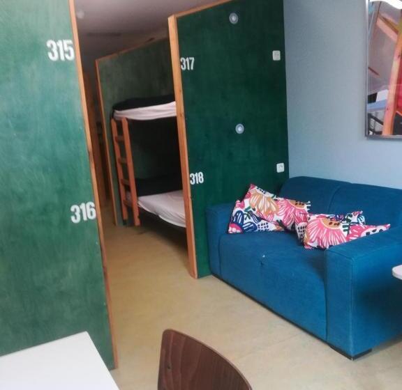 共用房间的床, Simplon Hostel