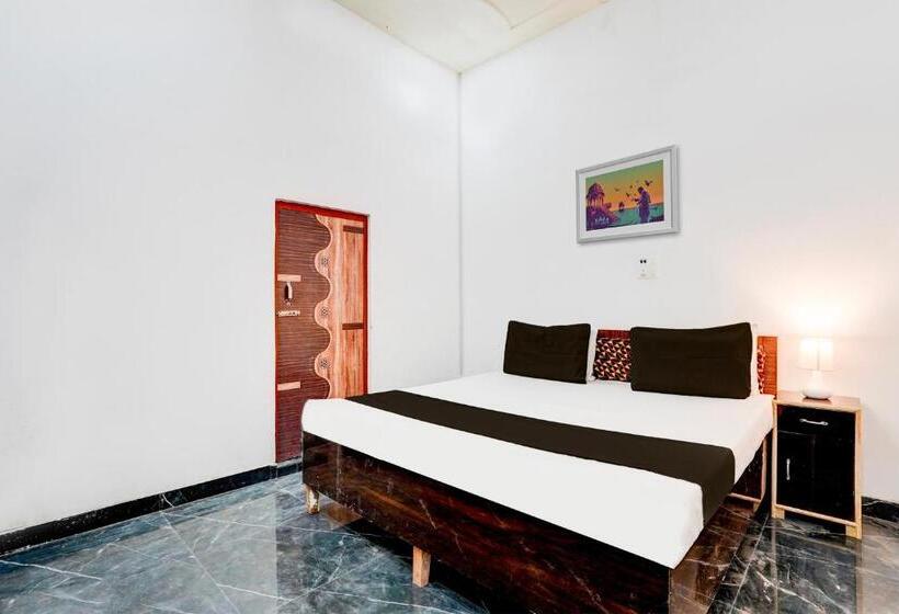 Трехместный Номер Классика, Oyo Royal Residency